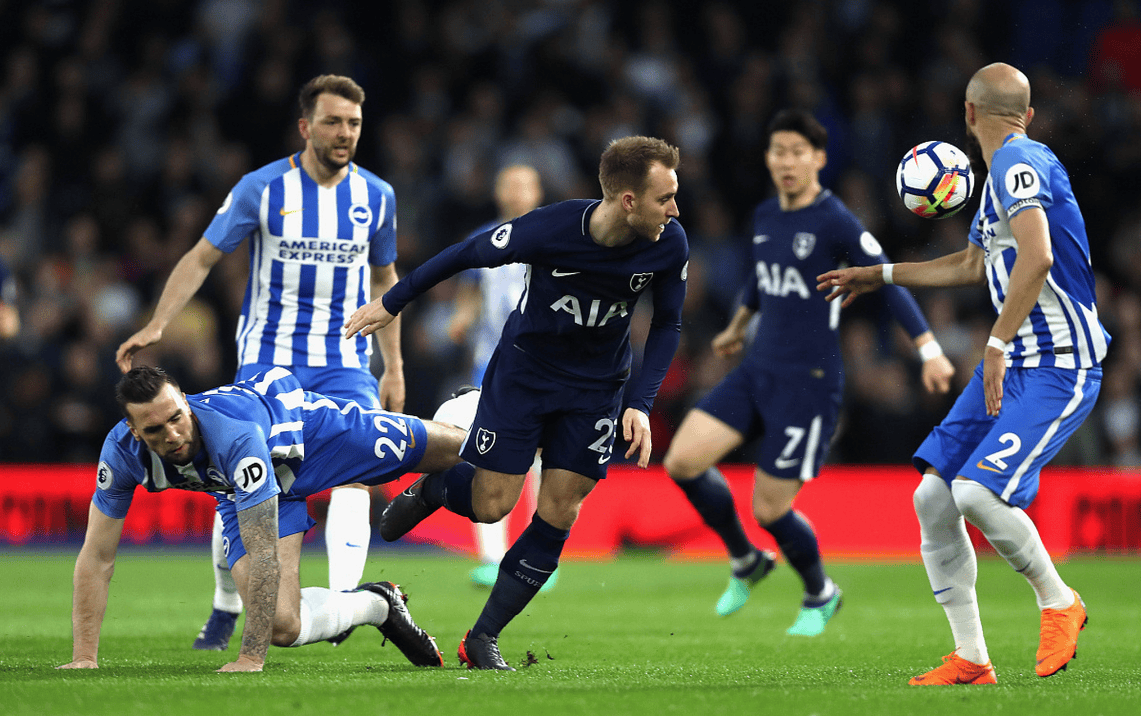 曼联在第15轮4-1大胜狼队，晋级英超第六，阿莫林有效发挥中场，布鲁诺、芒特等球员关键作用，助力球队提升排名。