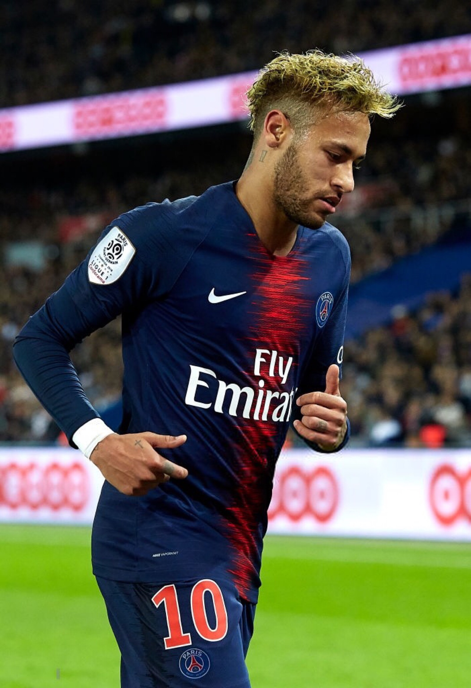 记者：哲凯赖什没参加欧冠赛前最后一练，此前曾感到肌肉不适