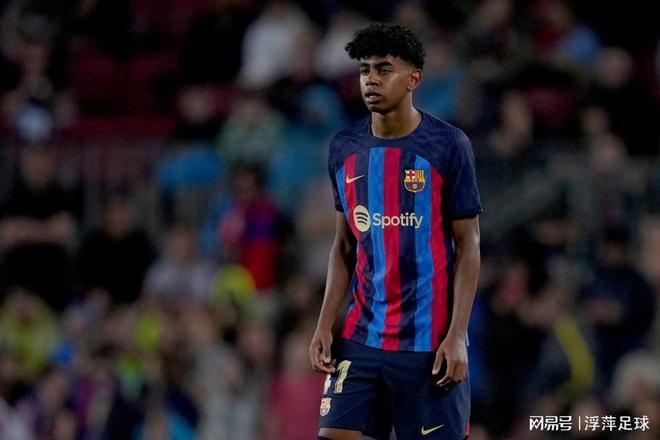 莱万多夫斯基在巴萨的点球表现：从辉煌到困惑