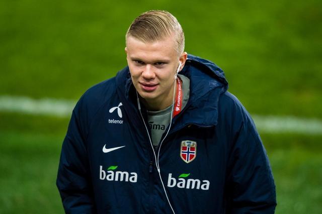 请不要在文艺演出中插播世界杯抽签