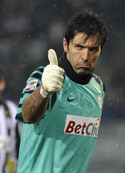 半场：多特1-0霍芬海姆，扬-科托助攻布兰特破门