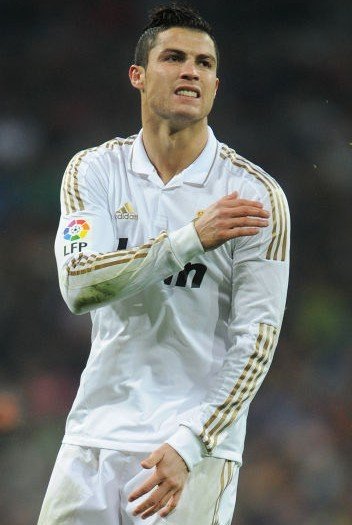 输送30米弧线制导！皇马巨星疑被诅咒：7次开天眼长传 却再度受伤